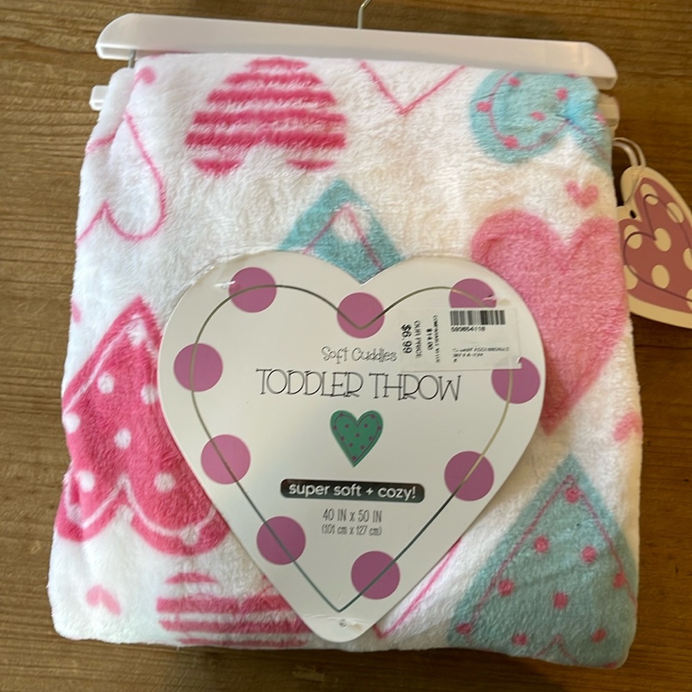 Soft Cuddles Toddler Throw in Pink and Teal Hearts!🩷 Super Soft and Cozy!🩷